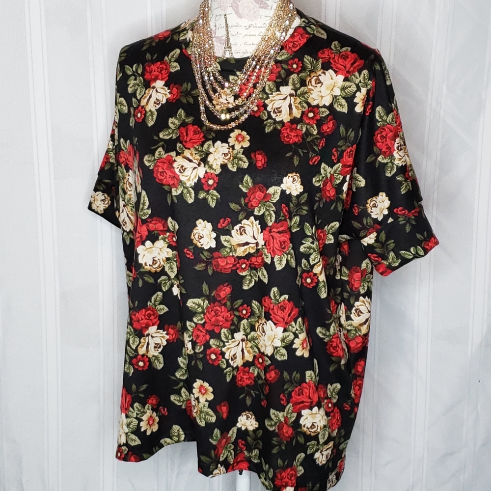 Gorgeous floral Boxy Sweater Tee By A&D